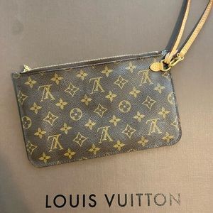 Louis Vuitton Wristlet Neverfull LV -Authentic